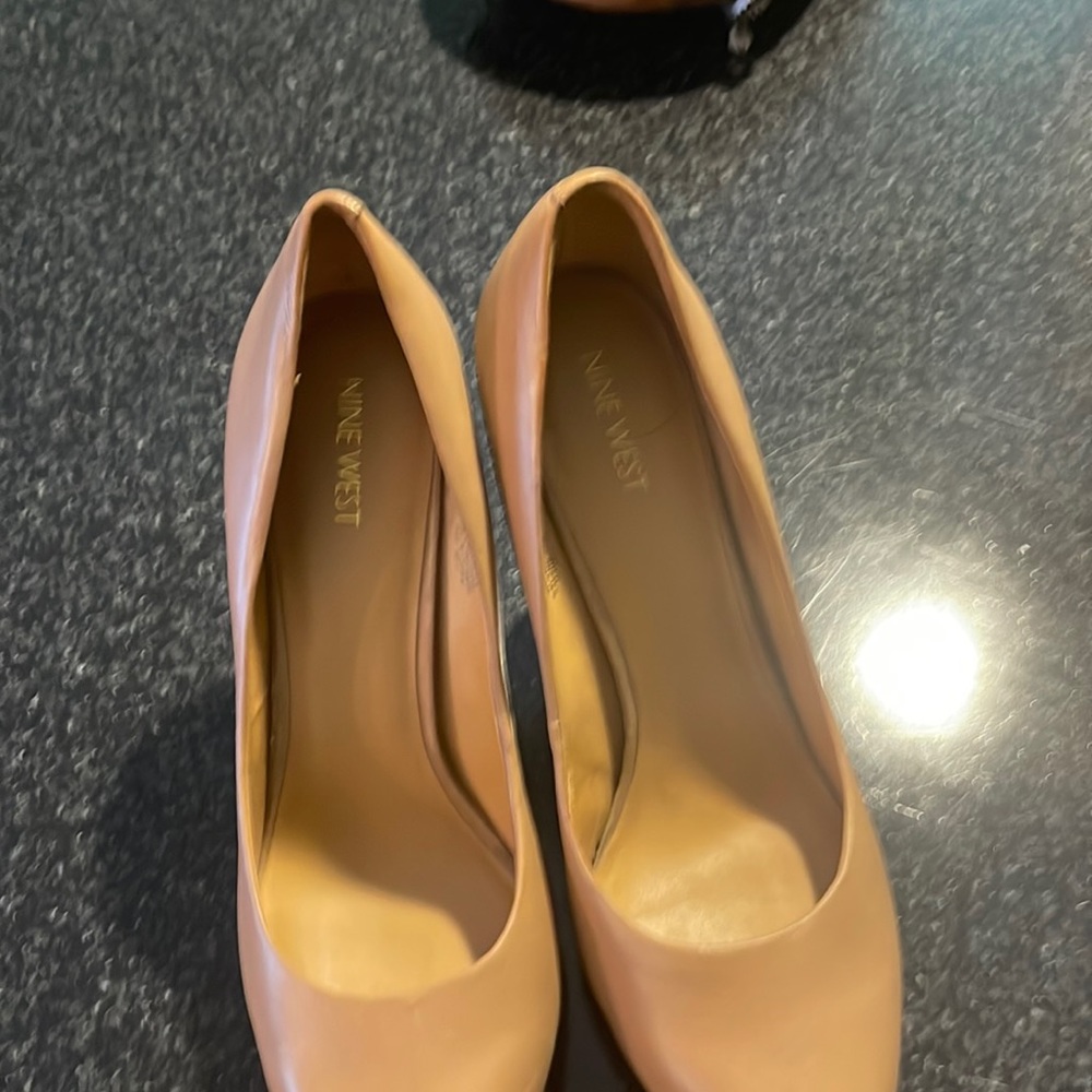 Nine west women pumps
